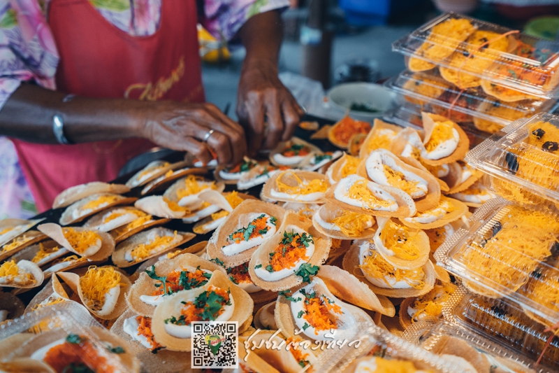 ตลาดน้ำสองคลองวัดตลิ่งชัน จังหวัดกรุงเทพมหานคร