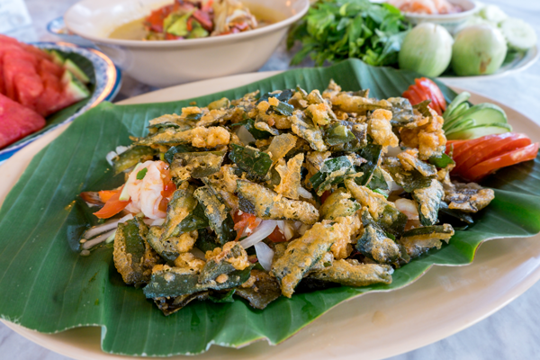 อาหารพื้นถิ่น