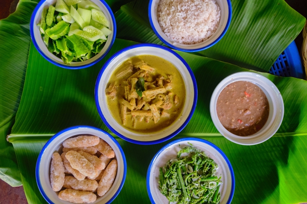 อาหารพื้นเมือง